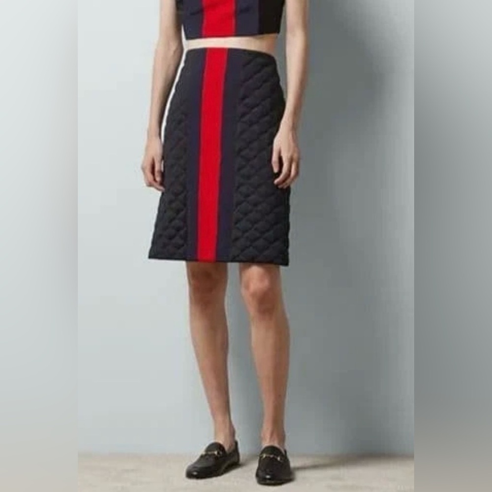 Gucci Sherry Quilted Black skirt, Navy & Red stripe detail, 
*NWT* SZ 38 /Small